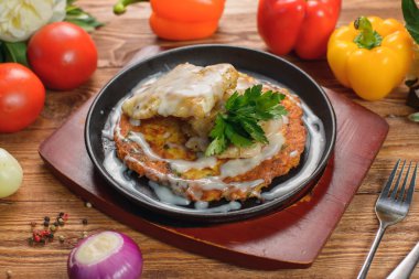 Pikeperch krem soslu patates kızartması ile