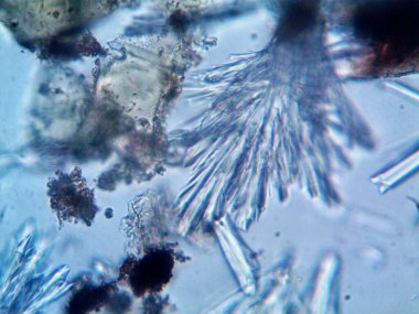 Renkli kristaller, mineraller, benim tarafımdan çıkarıldı.