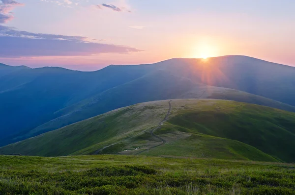 Sunset in the Carpathians. Summer mountain landscape. Carpathian — Stock Photo, Image