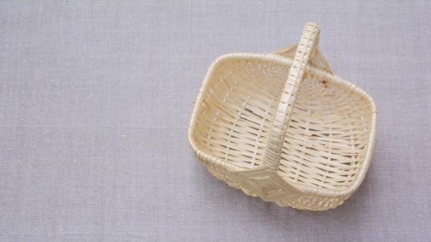 Wicker Basket Appears Linen Tablecloth Filled Ripe Vegetables Stop Motion — Stock Video