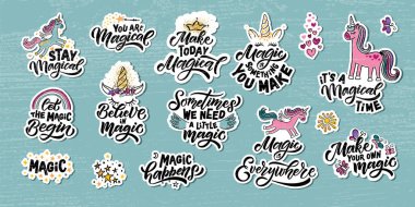 Harfli tipografi alıntılarıyla el çizimi sihirli vektör çizimi. Çocuklar için motivasyon büyüsü alıntıları