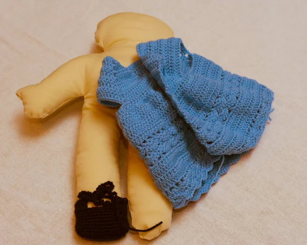 Hacer Una Muñeca Tela Vestido Lana Con Hecho Mano Con — Foto de Stock