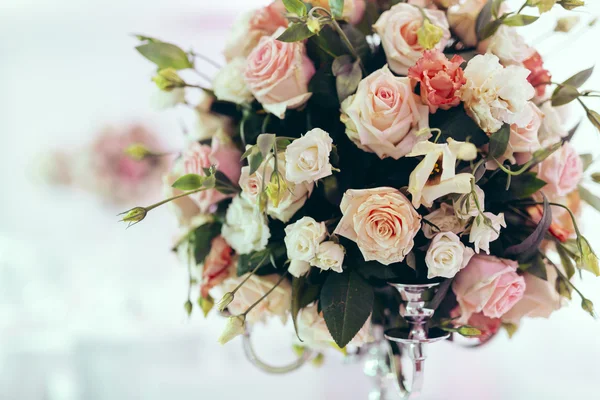 Belle décoration sur table de mariage — Photo