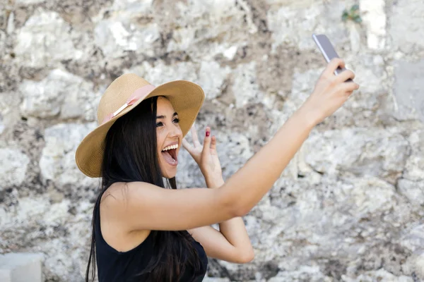Bir selfie alarak güzel kız — Stok fotoğraf