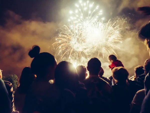 Crowd wathcing fireworks — Stock Photo, Image