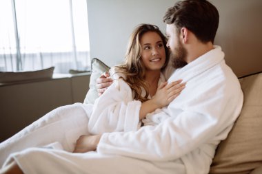 Romantik Çift zevk balayı