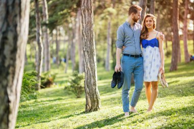 Çift zevk romantik bir yürüyüş 