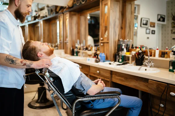 Man in barber shop — Stock Photo, Image