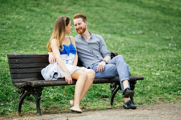 Romantic couple in park — Stock Photo, Image