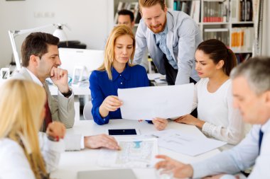 Ofiste işbirliği iş adamları