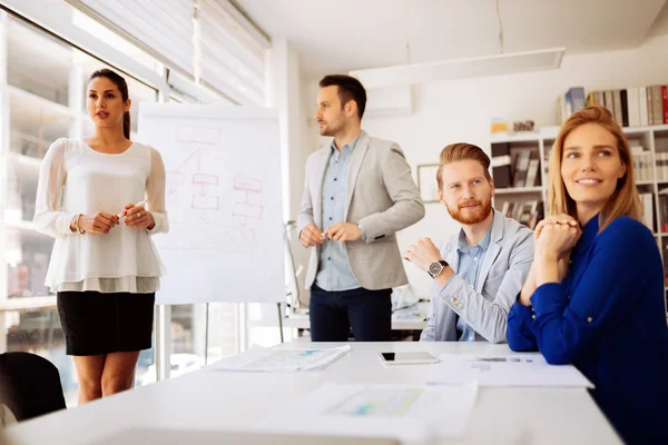 Collega's genieten van hun werk — Stockfoto