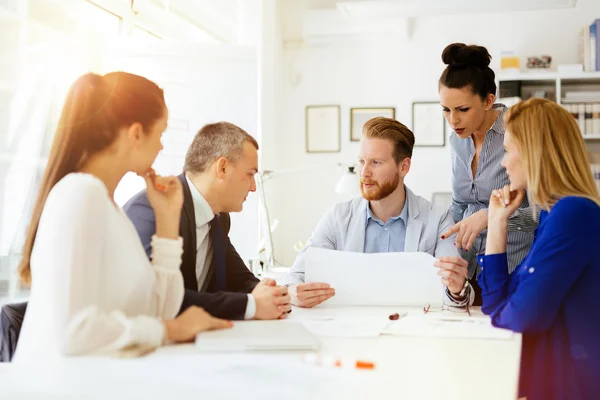 акселератор бізнесу, спільна робота, зустріч