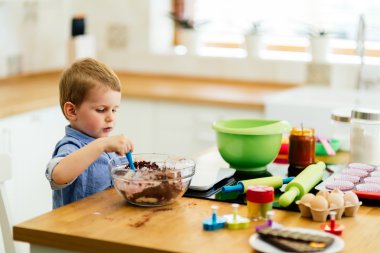 Çok güzel çocuk kurabiye yapma