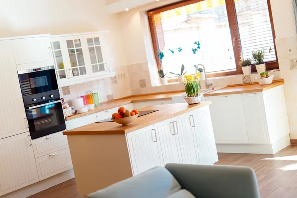 Modern white kitchen — Stock Photo, Image