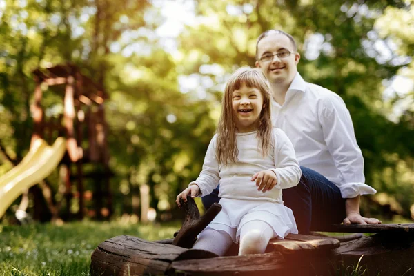 Menschen mit Down-Syndrom haben Spaß — Stockfoto