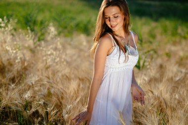 Güzel kız ücretsiz duygu