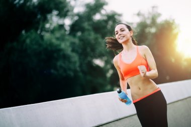 Kararlı kadın egzersiz