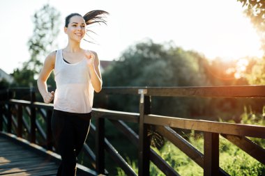 güzel bir kadın koşu