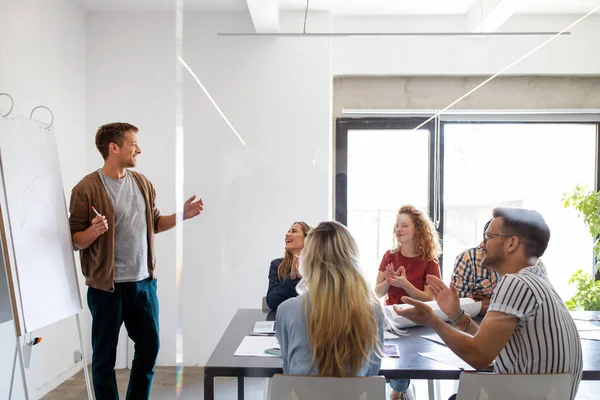 Gruppo Uomini Affari Successo Designer Lavoro Ufficio — Foto Stock