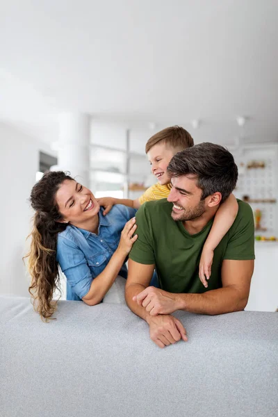 Gelukkig Familie Hebben Plezier Tijd Samen Thuis — Stockfoto