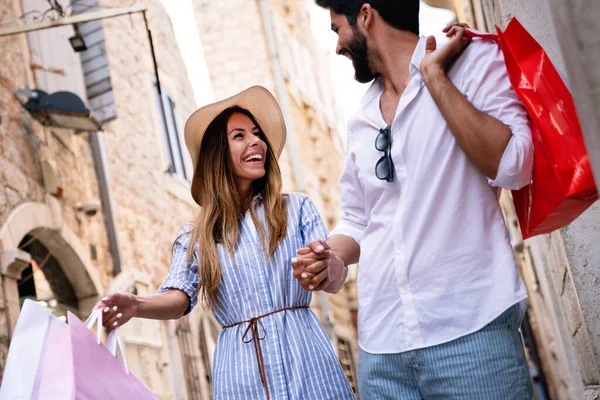 Wir Lieben Zusammen Einzukaufen Schönes Junges Liebespaar Spaziert Sommerurlaub Der — Stockfoto