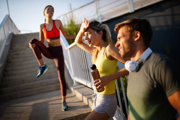 Athletic Apto Pessoas Exercitando Jogging Juntos Livre Esporte Amigos Conceito — Fotografia de Stock