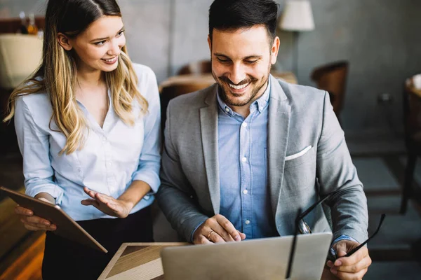 Programmeur Travaillant Dans Bureau Entreprise Développement Logiciel — Photo