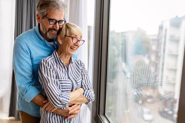 Happy Senior Couple Enjoying Life Together Having Fun Home — Stock Photo, Image