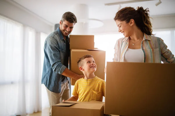 Happy Family Unpacking Boxes New Home Moving Day People Real — Stock Photo, Image