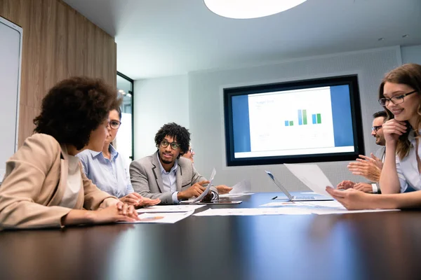 Ondernemers Zakenmensen Architecten Conferentie Moderne Vergaderzaal — Stockfoto