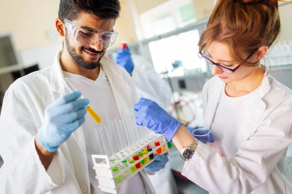 Wissenschaft Chemie Biologie Medizin Und Personenkonzept Gruppe Von Medizinern Die — Stockfoto