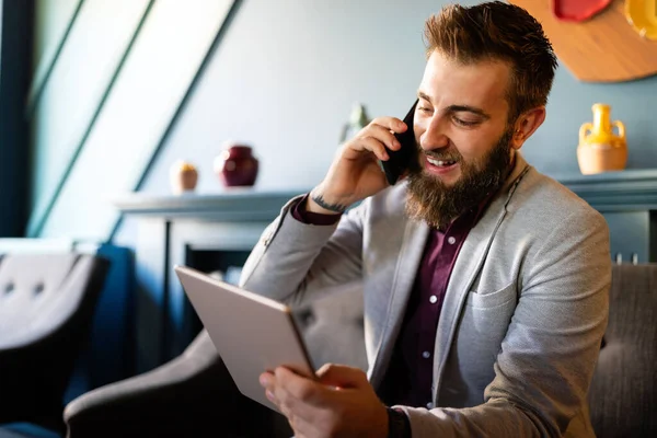 Enjoying Good Working Day Confident Young Man Working Tablet Talking — Stock Photo, Image