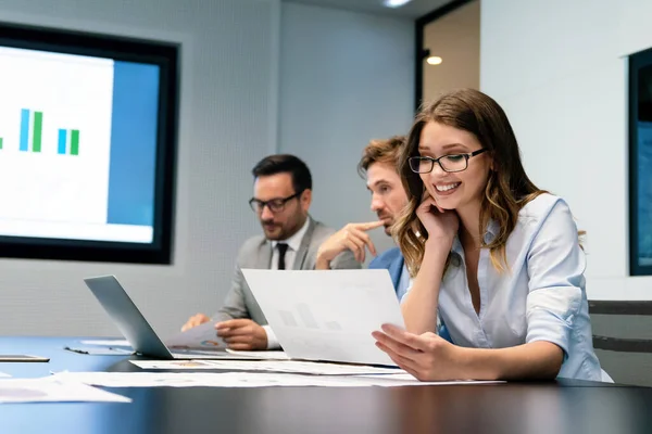 Exitosa Empresaria Ceo Compañía Oficina Negocios Concepto Tecnología Trabajo Equipo —  Fotos de Stock