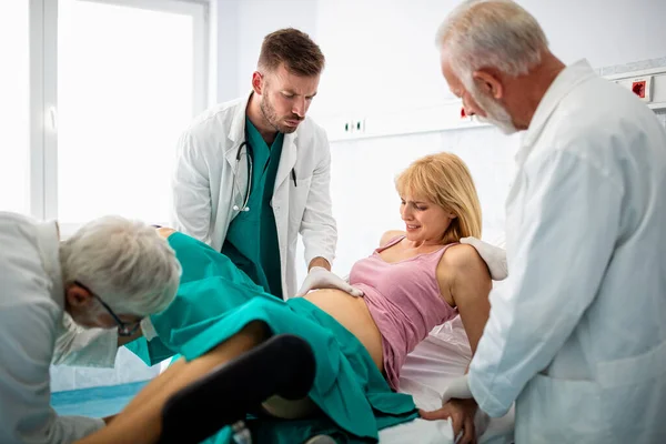 Hospital Young Beautiful Woman Labor Pushes Give Birth Obstetricians Assisting — Stock Photo, Image