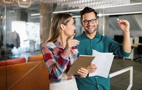 Framgångsrik Grupp Affärsmän Designers Jobbet — Stockfoto