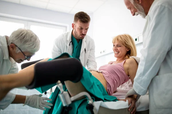 Hospital Young Beautiful Woman Labor Pushes Give Birth Obstetricians Assisting — Stock Photo, Image