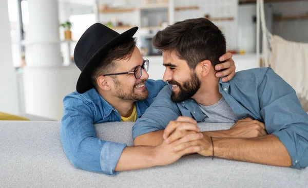 Glückliches Homosexuelles Verliebtes Paar Verbringt Zeit Miteinander — Stockfoto