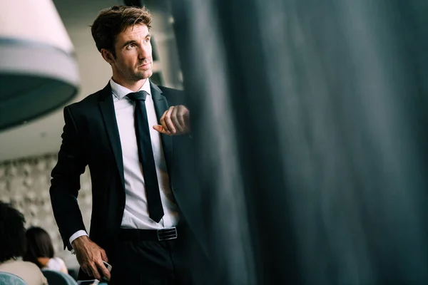 Young Handsome Man Relaxing His Apartment Hotel Business Meeting Business — Stock Photo, Image