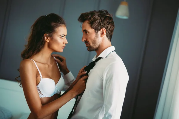Vackra Romantiska Sexiga Par Kärlek Kramas Och Kyssas Förspelet — Stockfoto