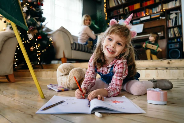 Les Parents Les Enfants Accro Technologie Utilisent Des Appareils Numériques — Photo