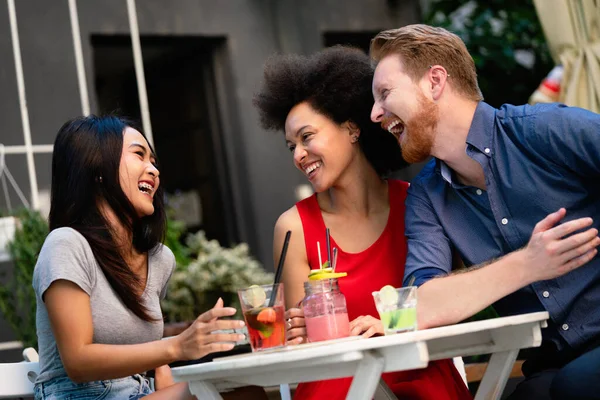 Young Happy Friends Having Great Time Together Group People Talking — Stock Photo, Image