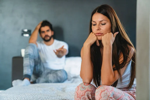 Casal Ter Discussões Problemas Sexuais Cama Casa — Fotografia de Stock