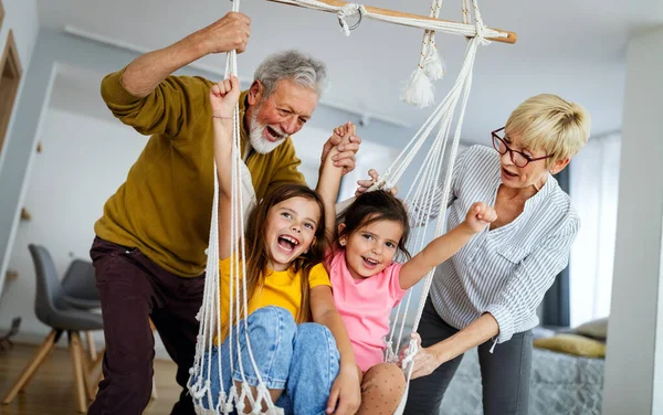 Happy Grandparents Having Fun Times Grandchildren Home — Stock Photo, Image