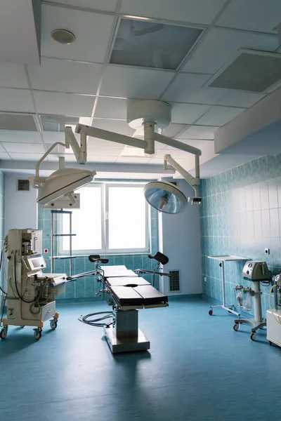 病院の現代手術室の設備 医療機器 — ストック写真