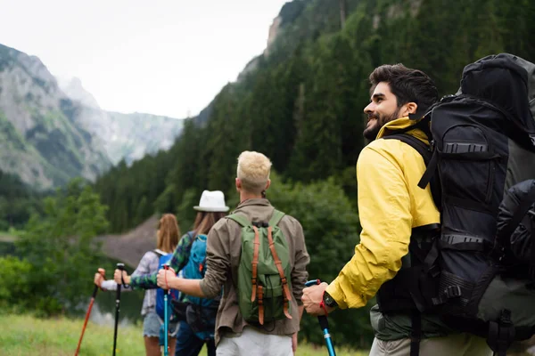 Wandelen Vrienden Reizen Outdoor Sport Lifestyle Concept — Stockfoto