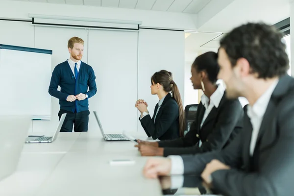 Ondernemers leren van nieuwe technologieën — Stockfoto