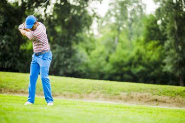 Pratik ve önce ve atış sonrası zenginleştirme golfçü