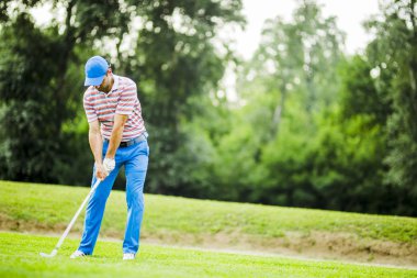 Pratik ve önce ve atış sonrası zenginleştirme golfçü