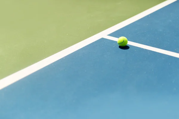 Tenis Kortu topu girip çıkmayacak — Stok fotoğraf