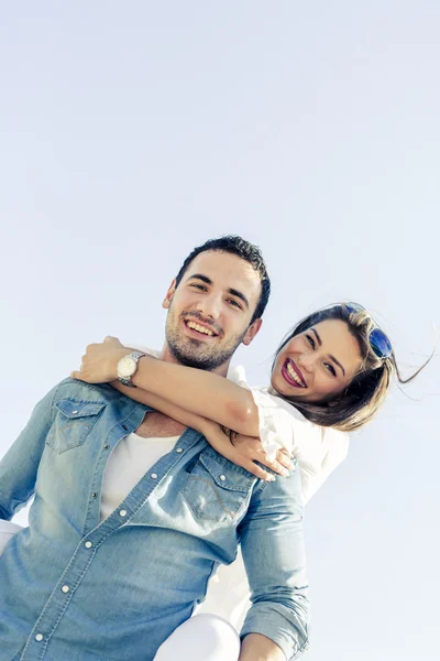 Couple enjoying their summer — Stock Photo, Image